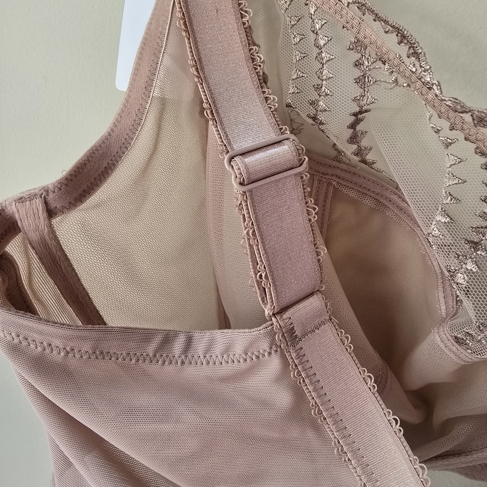 Wacoal Ultimate Lift Women's Sheer Lace Bra - Beige - Picture 7 of 10